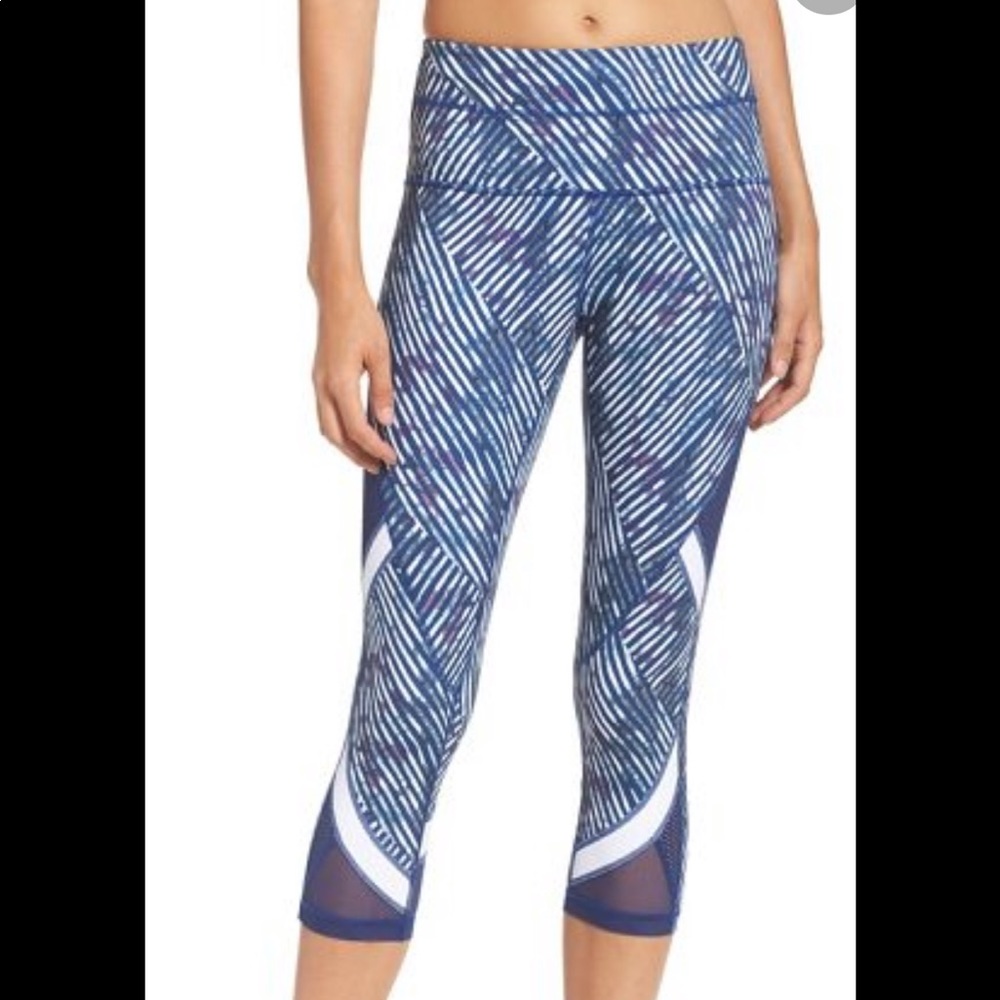 🌟🌟ZELLA Mesh Up High Waist Capri Legging!!🌟🌟